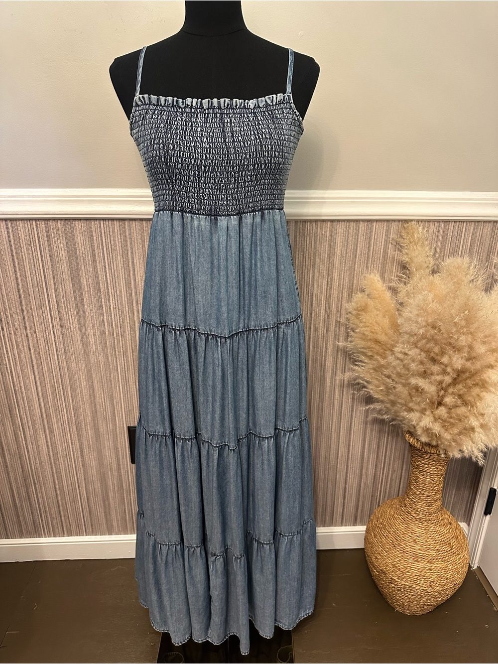Z Supply Smocked Chambray Tiered Maxi Dress Small Blue Adjustable Straps